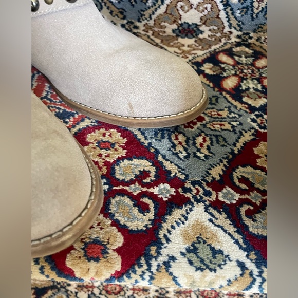 White Mountain suede bootie - Picture 2 of 5